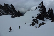 Abstieg über die Obertalscharte, hier lag bis 100cm Neuschnee.