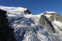 Gletscherbruch mit Vorder Tierberg und Mittlerem Tierberg